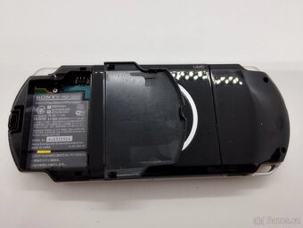 PSP 3000 Piano black - 9
