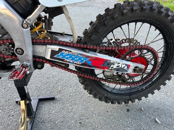 Honda CR250 - 9