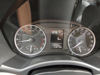 Škoda Octavia 2 facelift 2010 1.6 TDi automat DSG kombi 77kw - 9