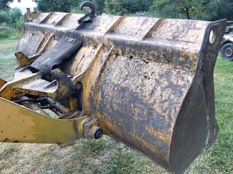 Nakladač Hanomag 6D - 9