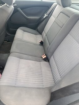 Škoda Octavia 1.6i 75kw - 9