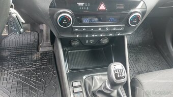 Prodám Hyundai Tucson 1.6 Gdi 4x4 130 kw ČR, DPh - 9