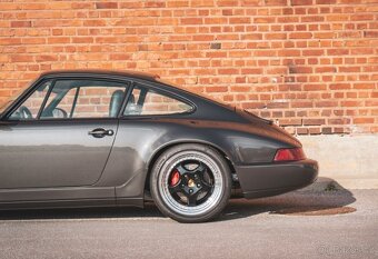 Porsche 911 Carrera 2 (964), r. v. 1992 – 250 koní - 9
