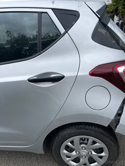 Hyundai i10 1.0 havarované 11tis. km - 9