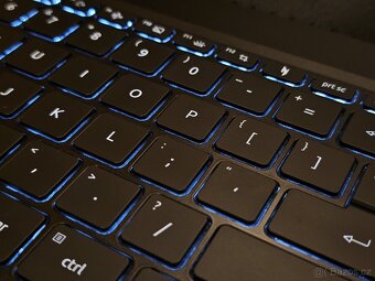 Acer Nitro V 15 (Ryzen 5, RTX 3050) - 9