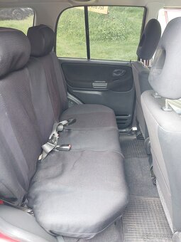 Suzuki Grand Vitara 2.0, benzín 4x4 - 9