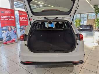 Kia Cee´d SW 1.6CRDi 100kW KAMERA, LANE, ČR - 9