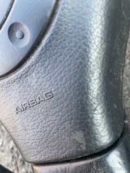 Prodám tento volant na Audi a4 b5. - 9