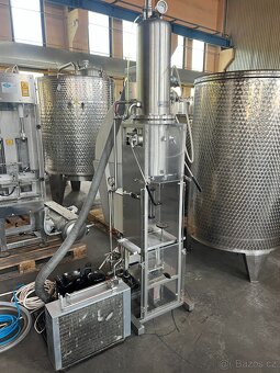 SYTÍCÍ A STÁČECÍ ZAŘÍZENÍ CW - 9