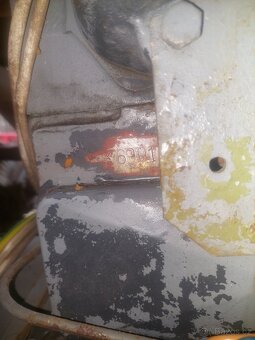 Prodam kompresor s motorem Zetor 6901 - 9