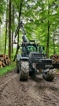 Lesní traktor JCB Fastrac 2115 - 9