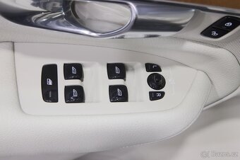 Volvo XC90 T8 AWD 223kW Inscription / 7-Míst / Záruka 2 roky - 9