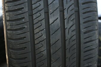 4ks hezkych Y alu kol original Ford 18 letni pneu - 9