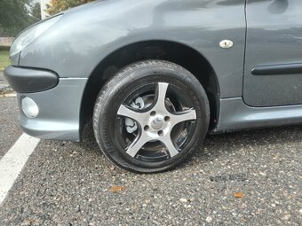 Peugeot 206 1.4 55kw 2008 /1 majitel /nový motor - 9
