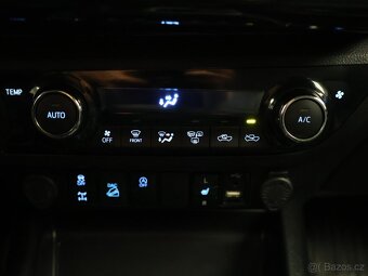 Toyota Hilux 2,8 D-4D 150kW Executive DPH (2021) - 9