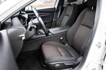 Mazda 3 90kW (2020). - 9