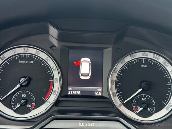 Škoda Octavia 1.6TDi NAVI,PRAVIDELNÝ SERVIS - 9