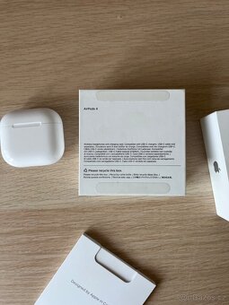 Apple AirPods 4 - 9