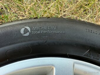 Kompletní letní Alu Škoda SPITZBERG - 225/50 R17 XL - 5x112 - 9