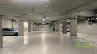Podnájem krásného bytu 1+kk s terasou a výhledem na centrum - 9