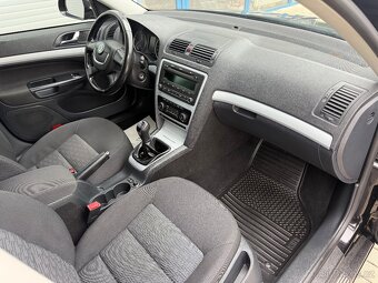 Škoda OCTAVIA II 2.0 TDi Common-Rail KLIMA VYHŘÍVANÉ SEDAČKY - 9