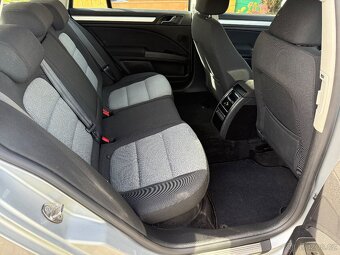 ŠKODA SUPERB KOMBI 2011 2.0TDI AMBITION - 9