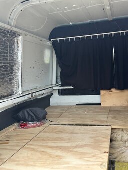 LAND ROVER DEFENDER 110 TD4 - 9