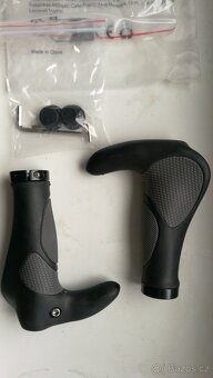 nové Gripy na řidítka ergonomické - 9