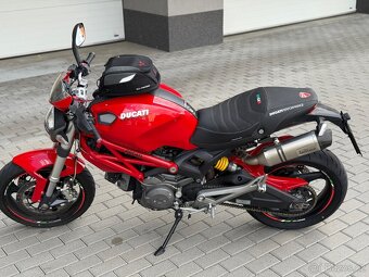 DUCATI Monster 696 - 9