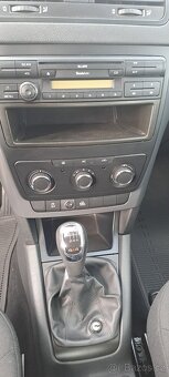 Škoda Yeti 2.0 TDI 4x4 ČR nova stk - 9