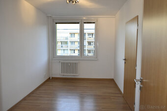 Náchod - pronáme bytu 3+1 s lodžií - 9