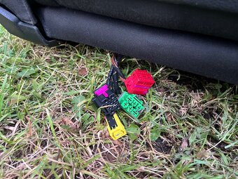 Přední+zadní sedadla AUDI A6 C7 Avant vyhřívané, top stav - 9