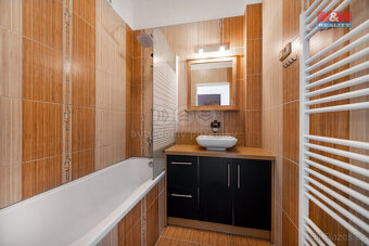 Prodej bytu 3+1, 98 m², Holice, ul. Pod Parkem - 9