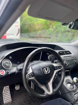 Honda Civic 8g - 9