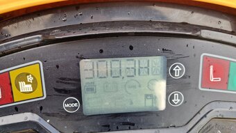 Profesionální zahradní traktor Stiga Estate Pro 9102 XWS - 9