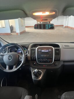 RENAULT TRAFIC - 9