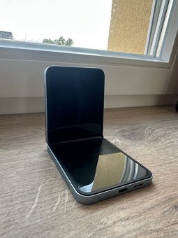Samsung Galaxy Z Flip 6 – 512 GB / 12 GB – Blue - 9
