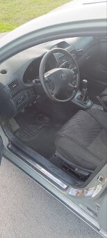 Toyota Avensis 2.0d
Kosmetické vady, spolehlivý d4d motor. - 9
