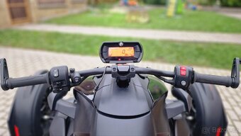 Can Am Ryker 900 Sport - 9
