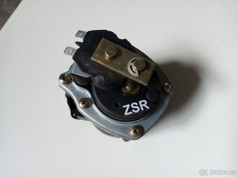 JUNKERS ZR 24-3AE 23 a JUNKERS ZWE 24-2AE 23 - 9