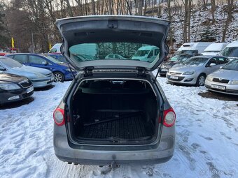 Volkswagen Passat Combi 2.0 TDI 103kW STK 9/27 klima tažné - 9