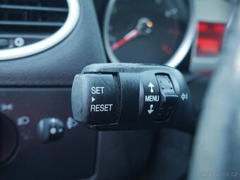 Ford Focus 2.0 i , 107 kW LPG + benzín, 2009 - 9