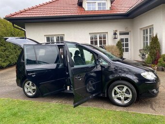 VW Touran 1,4 TSI 103 KW 7 míst nové rozvody - 9