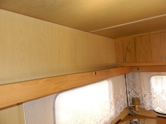 Dvouosý karavan Dethleffs - 9
