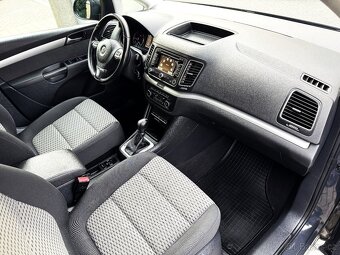 VOLKSWAGEN SHARAN 2.0TDI NAVIGACE,TAŽNÉ,ALU,WEBASTO,SERVISKA - 9