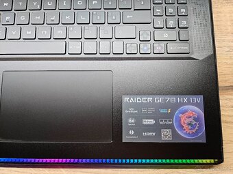 17,3" 240HZ_MSI RAIDER GE78HX_i9-13980HX_16GB_RTX 4070 8GB - 9