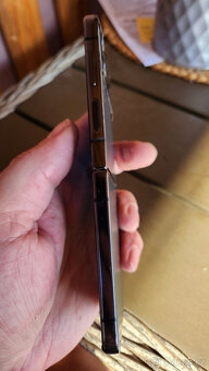 Galaxy Z FLIP 4 8/256GB PLNĚ FUNKČNÍ S VADOU V POPISU - 9