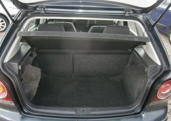 Volkswagen Polo 1.4i klima,serviska benzín manuál 59 kw - 9