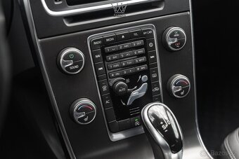 Volvo S60 D4 2.0L Drive-E Kinetic Geartronic - 9