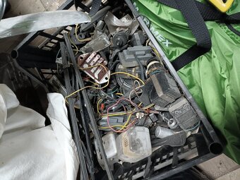 Prodam dily na skody 100 1000 atd - 9